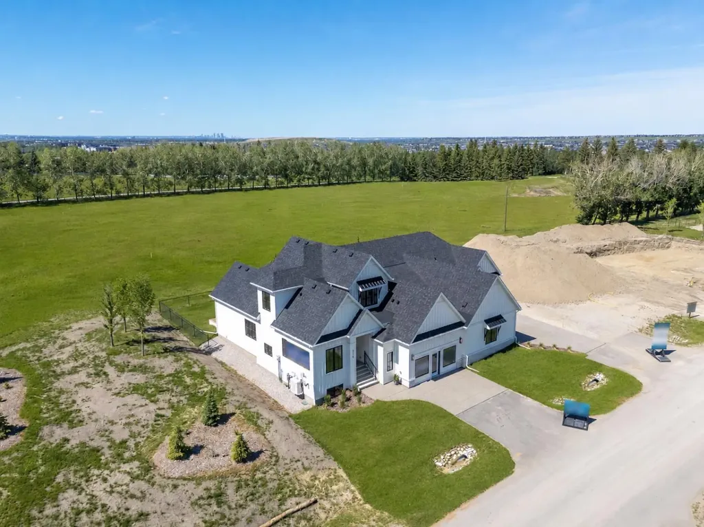 510 Pine Creek Ridge Rural Foothills County AB T1S 3V9