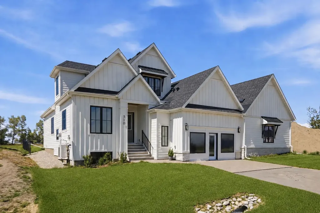 510 Pine Creek Ridge Rural Foothills County AB T1S 3V9