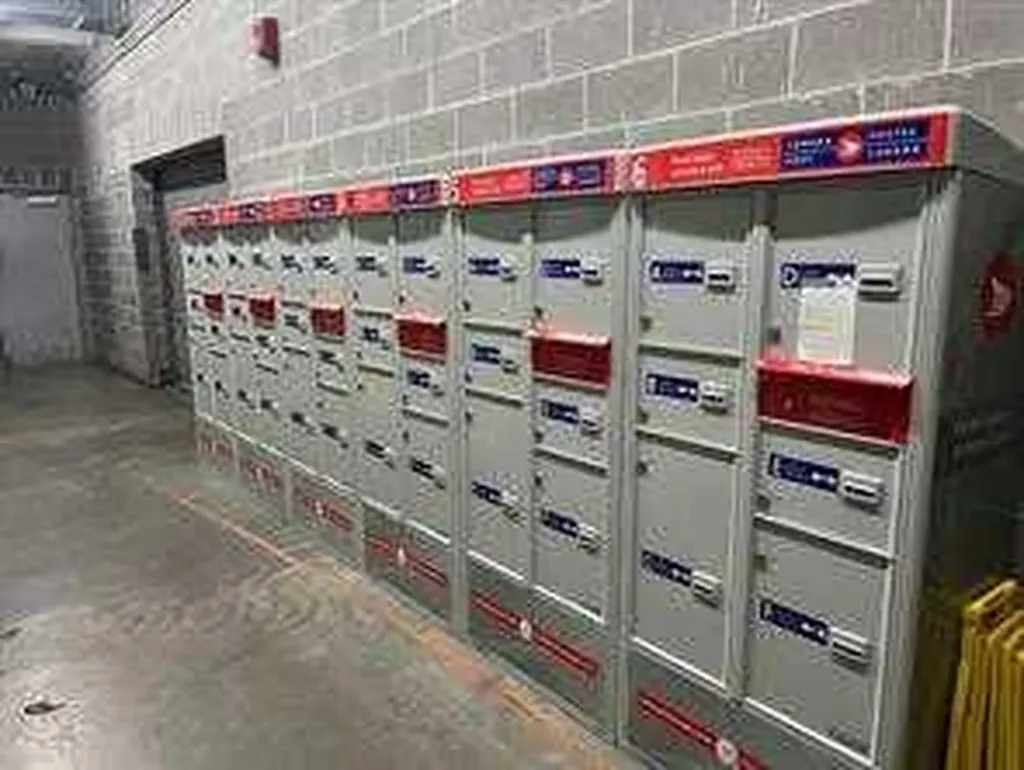 1053 10 Street SW Calgary AB T2R 1S6