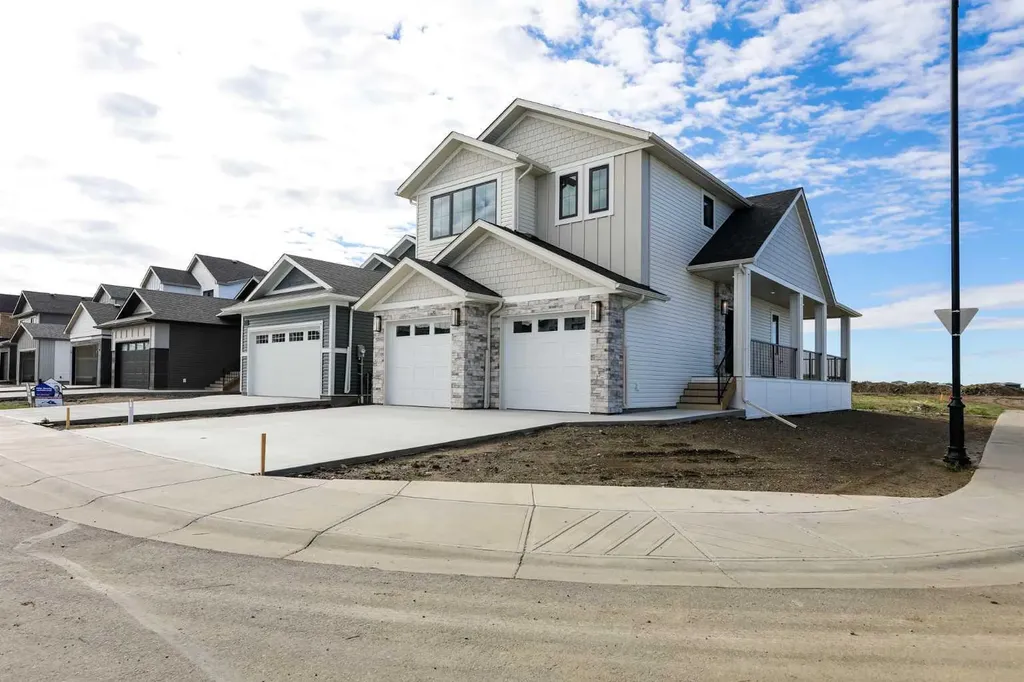 570 Malahat Green W Lethbridge AB T1J5H1