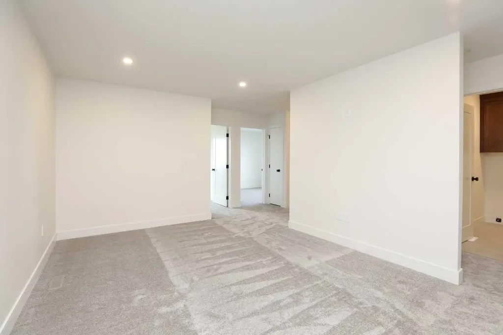 570 Malahat Green W Lethbridge AB T1J5H1
