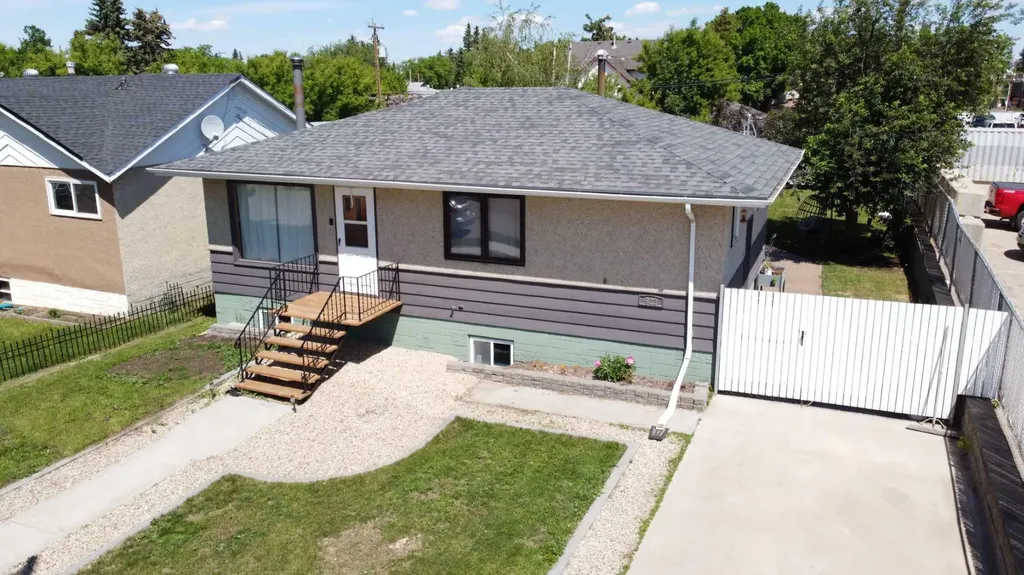 922 5 Avenue Wainwright AB T9W 1C7