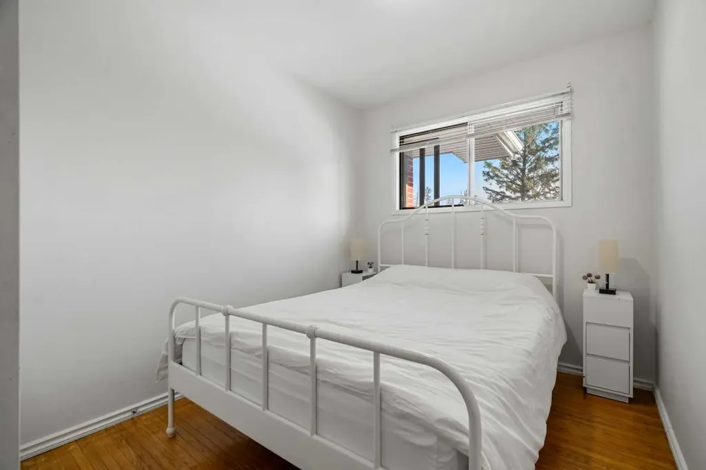 1527 46 Street SE Calgary AB T2A 1N7
