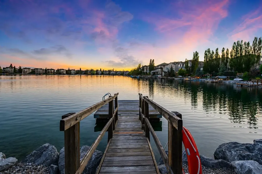 4 Crystal Shores Landing Okotoks AB T1S 2C5