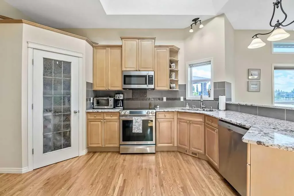 4 Crystal Shores Landing Okotoks AB T1S 2C5