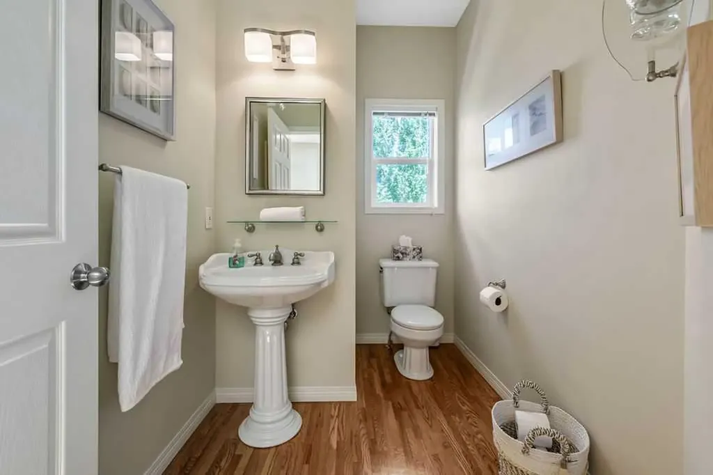 4 Crystal Shores Landing Okotoks AB T1S 2C5