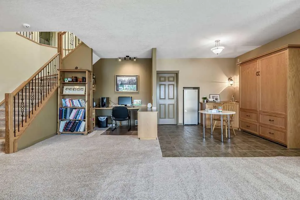 4 Crystal Shores Landing Okotoks AB T1S 2C5