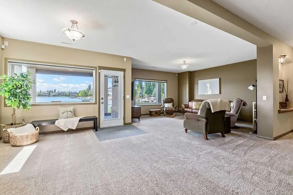 4 Crystal Shores Landing Okotoks AB T1S 2C5