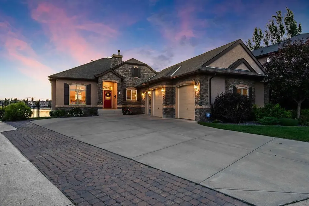 4 Crystal Shores Landing Okotoks AB T1S 2C5