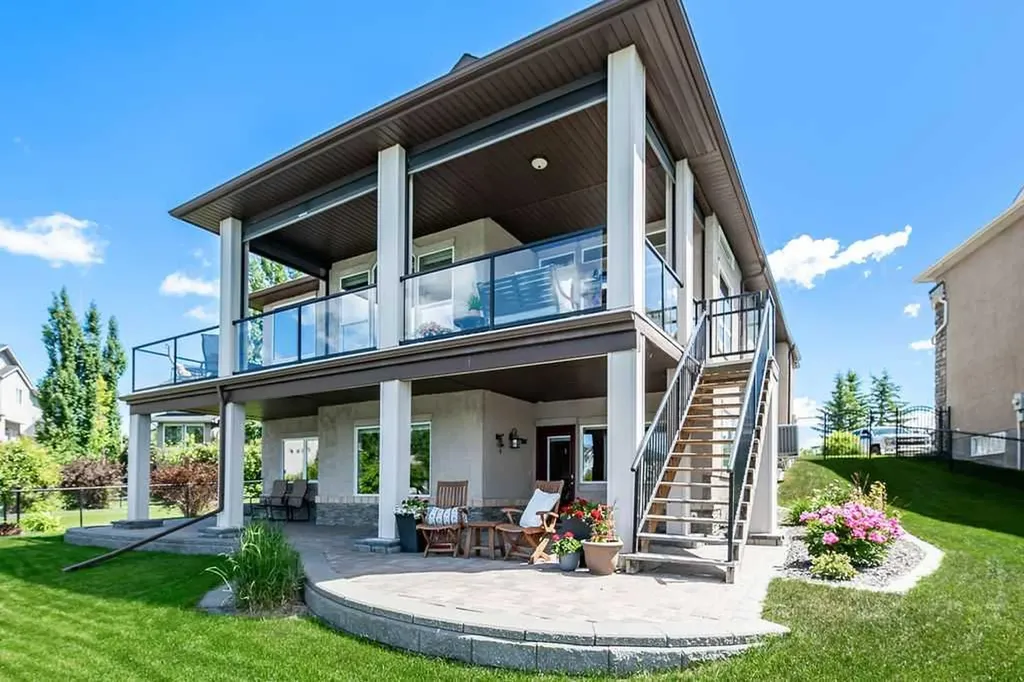 4 Crystal Shores Landing Okotoks AB T1S 2C5