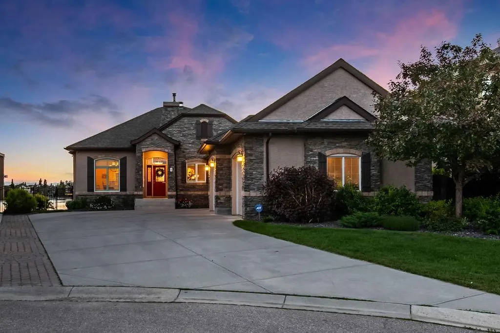 4 Crystal Shores Landing Okotoks AB T1S 2C5