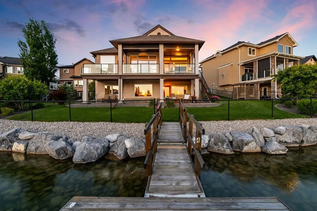 4 Crystal Shores Landing Okotoks AB T1S 2C5