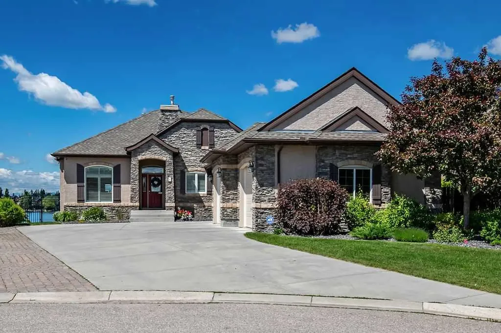 4 Crystal Shores Landing Okotoks AB T1S 2C5