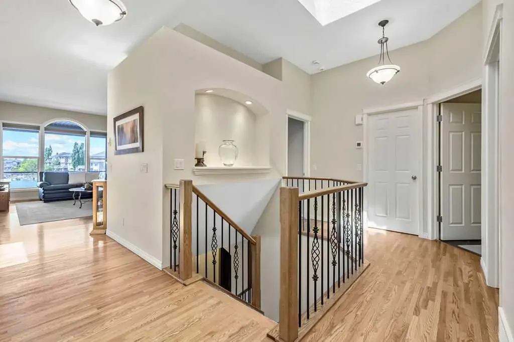 4 Crystal Shores Landing Okotoks AB T1S 2C5