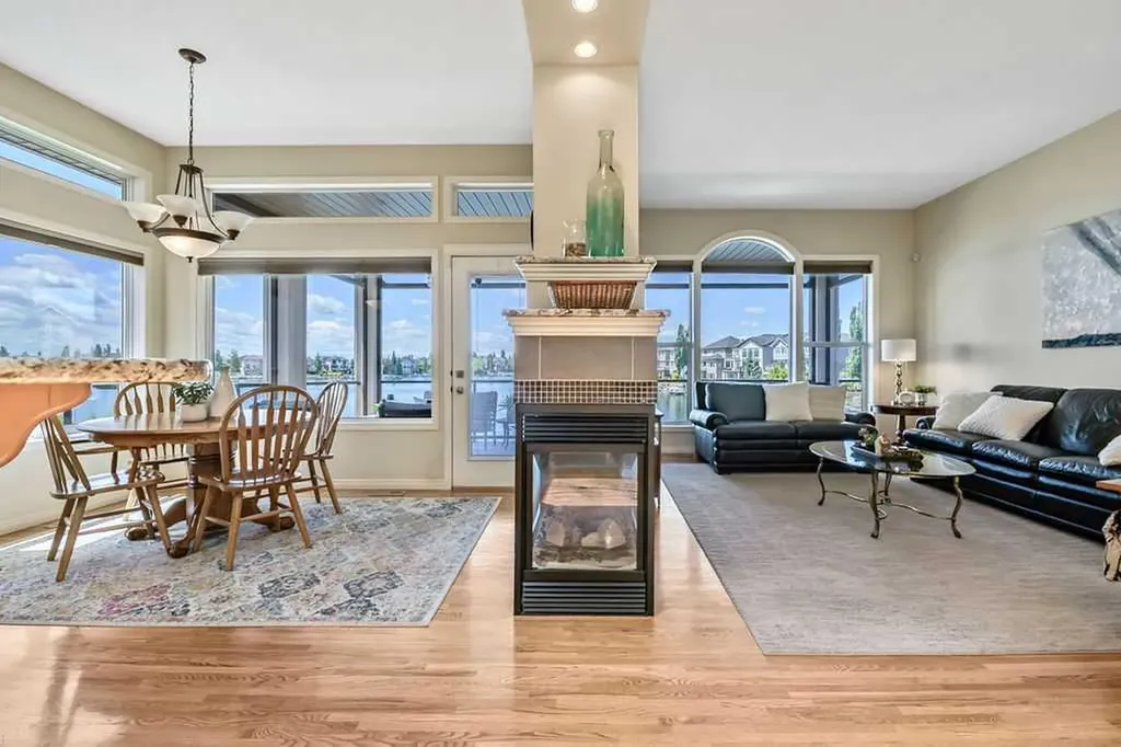 4 Crystal Shores Landing Okotoks AB T1S 2C5