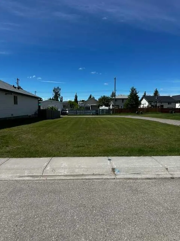 344 Parkview Estates Strathmore AB T1P 1K8
