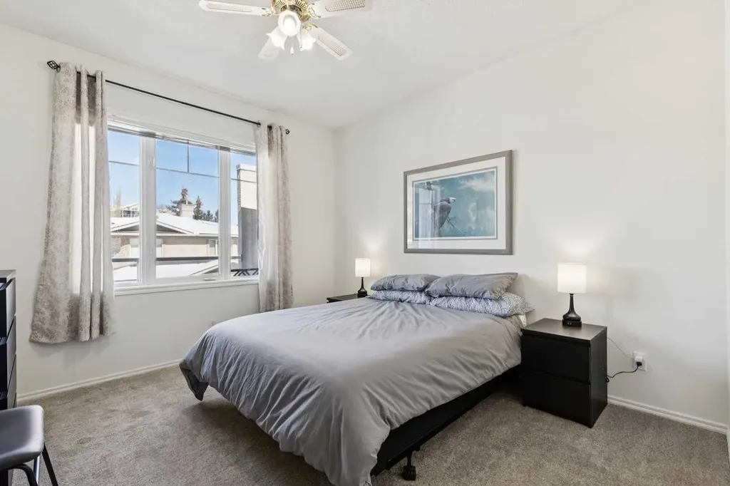 40 Edgeridge Terrace NW Calgary AB T3A 6C2