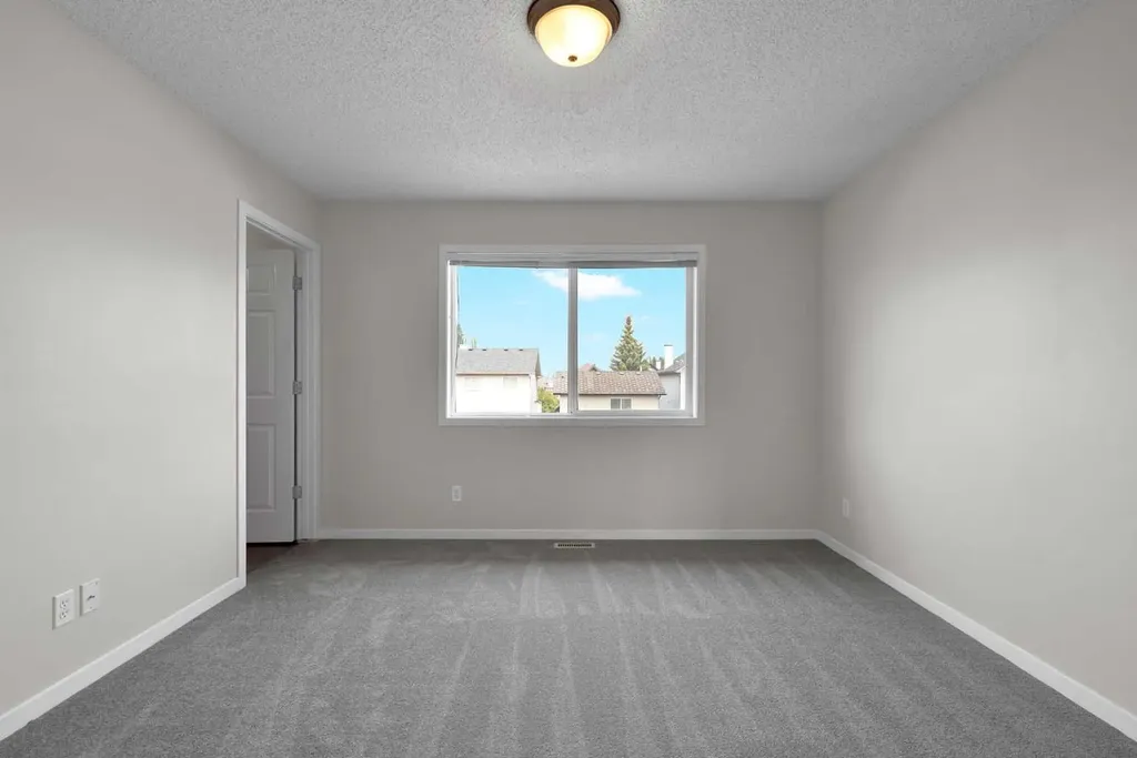 191 Cranberry Green SE Calgary AB T3M 1L3