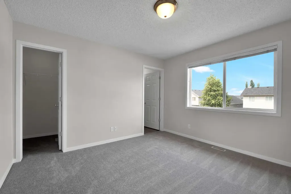 191 Cranberry Green SE Calgary AB T3M 1L3