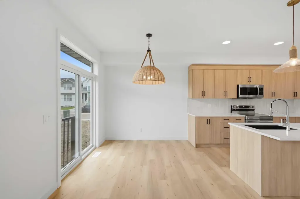 154 Belvedere Crescent SE Calgary AB T2A 7Y5
