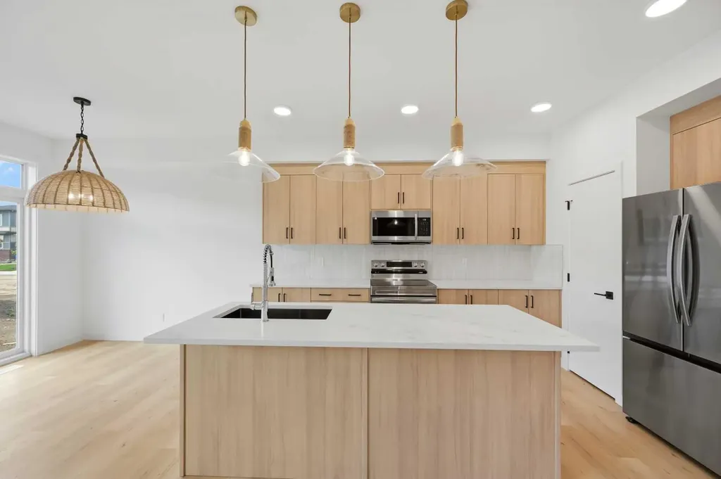 154 Belvedere Crescent SE Calgary AB T2A 7Y5