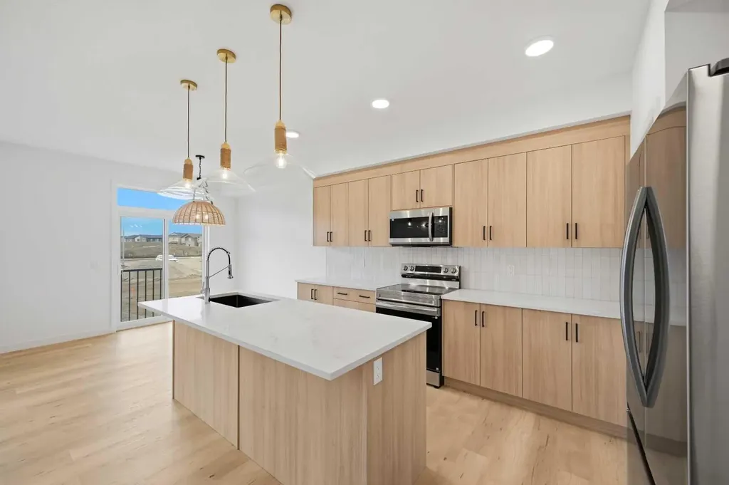 154 Belvedere Crescent SE Calgary AB T2A 7Y5