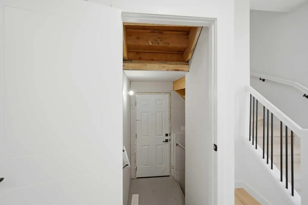 154 Belvedere Crescent SE Calgary AB T2A 7Y5