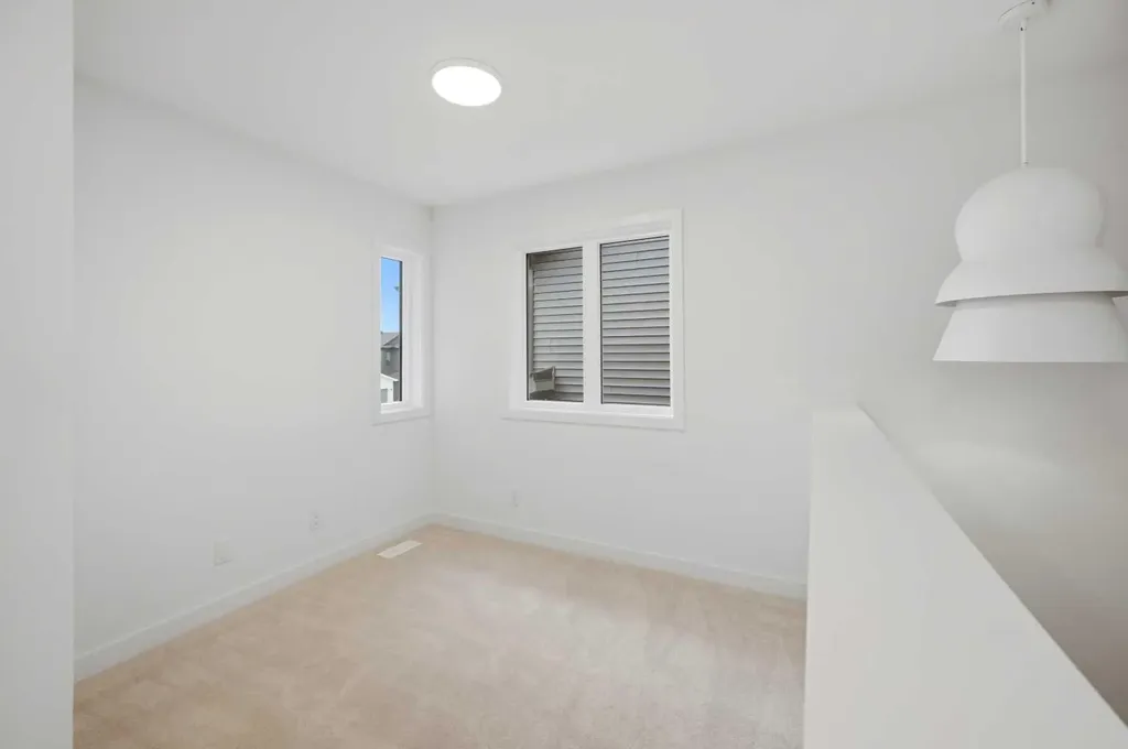154 Belvedere Crescent SE Calgary AB T2A 7Y5