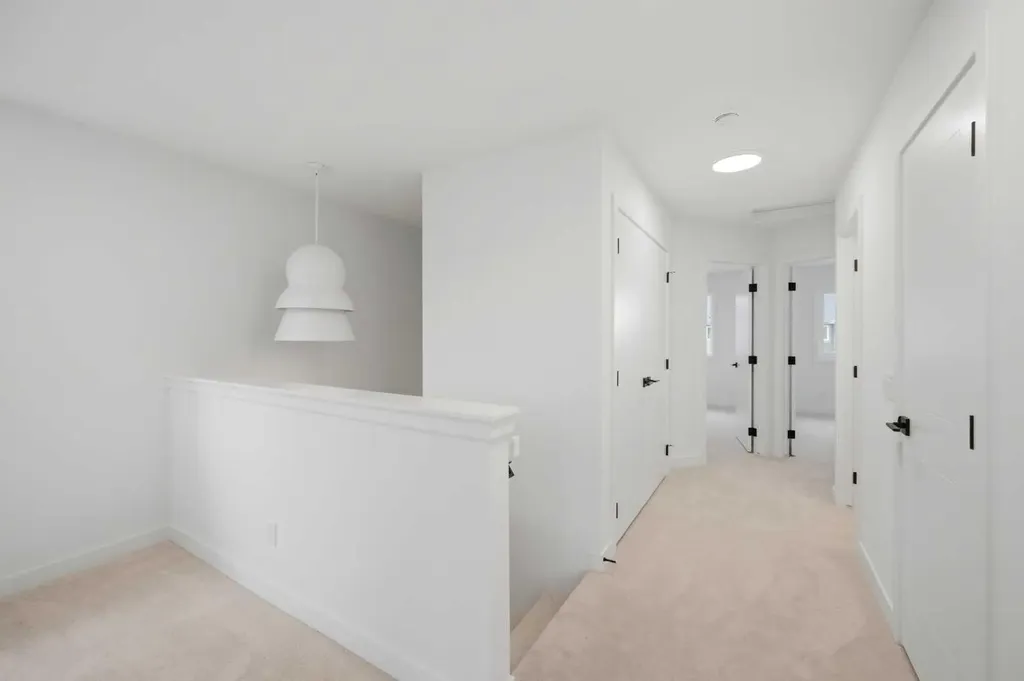 154 Belvedere Crescent SE Calgary AB T2A 7Y5