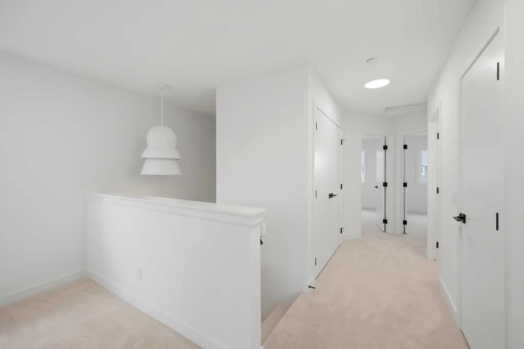 154 Belvedere Crescent SE Calgary AB T2A 7Y5