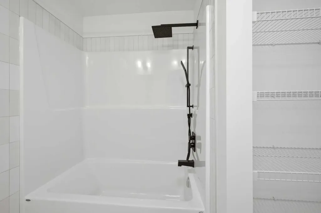 154 Belvedere Crescent SE Calgary AB T2A 7Y5