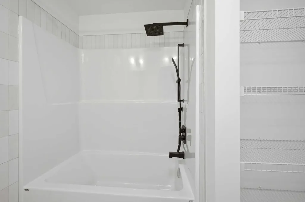 154 Belvedere Crescent SE Calgary AB T2A 7Y5