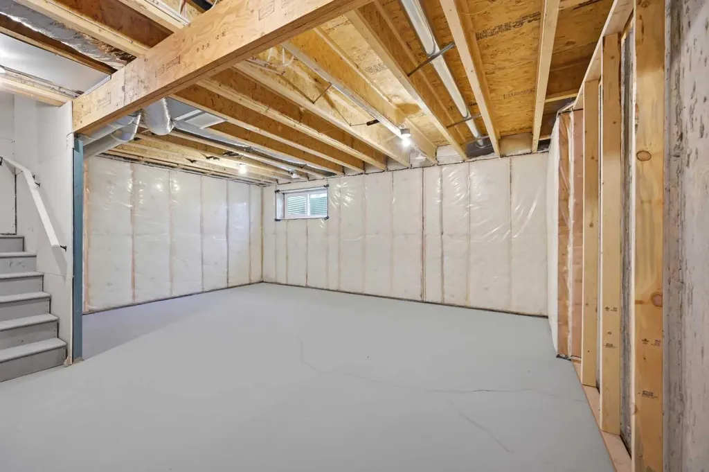 154 Belvedere Crescent SE Calgary AB T2A 7Y5