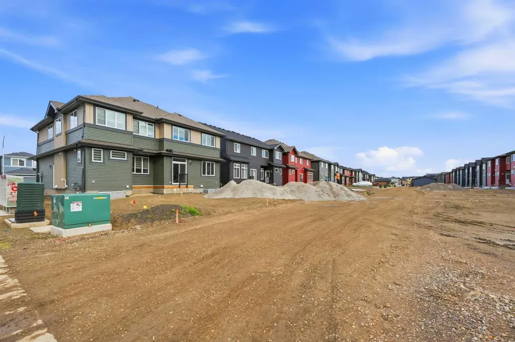 154 Belvedere Crescent SE Calgary AB T2A 7Y5