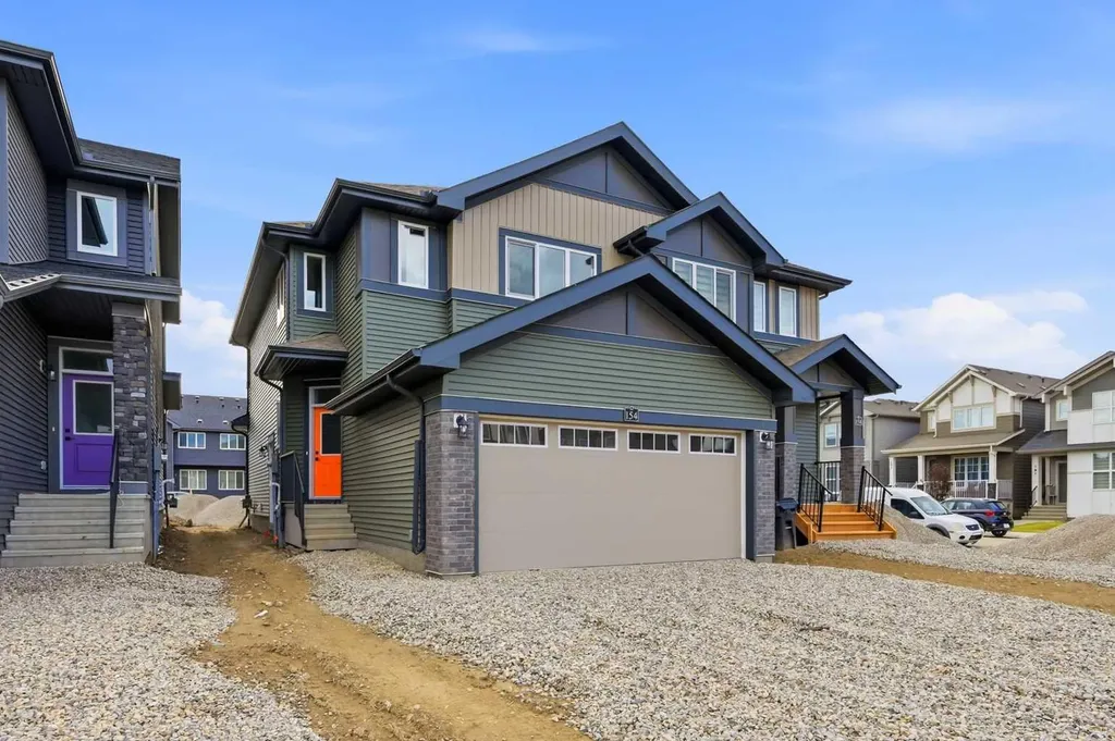 154 Belvedere Crescent SE Calgary AB T2A 7Y5