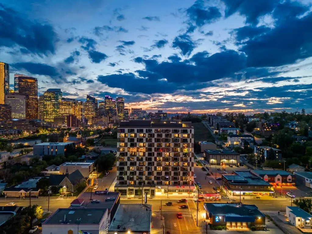 123 4 Street NE Calgary AB T2E 8K3