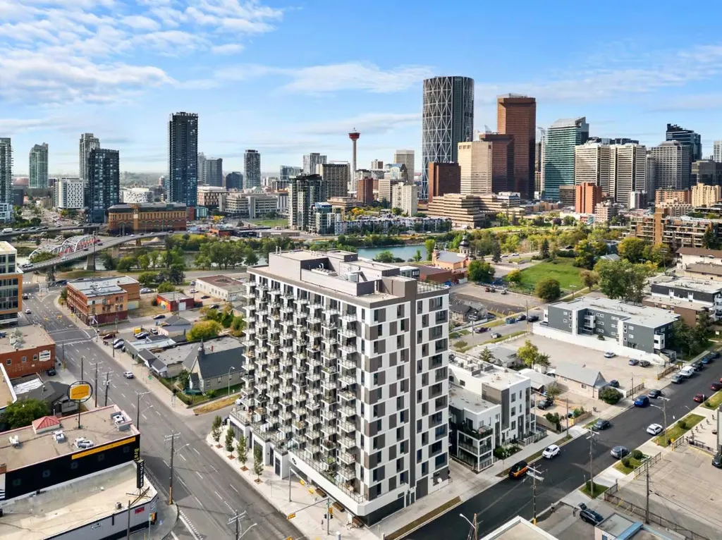 123 4 Street NE Calgary AB T2E 8K3