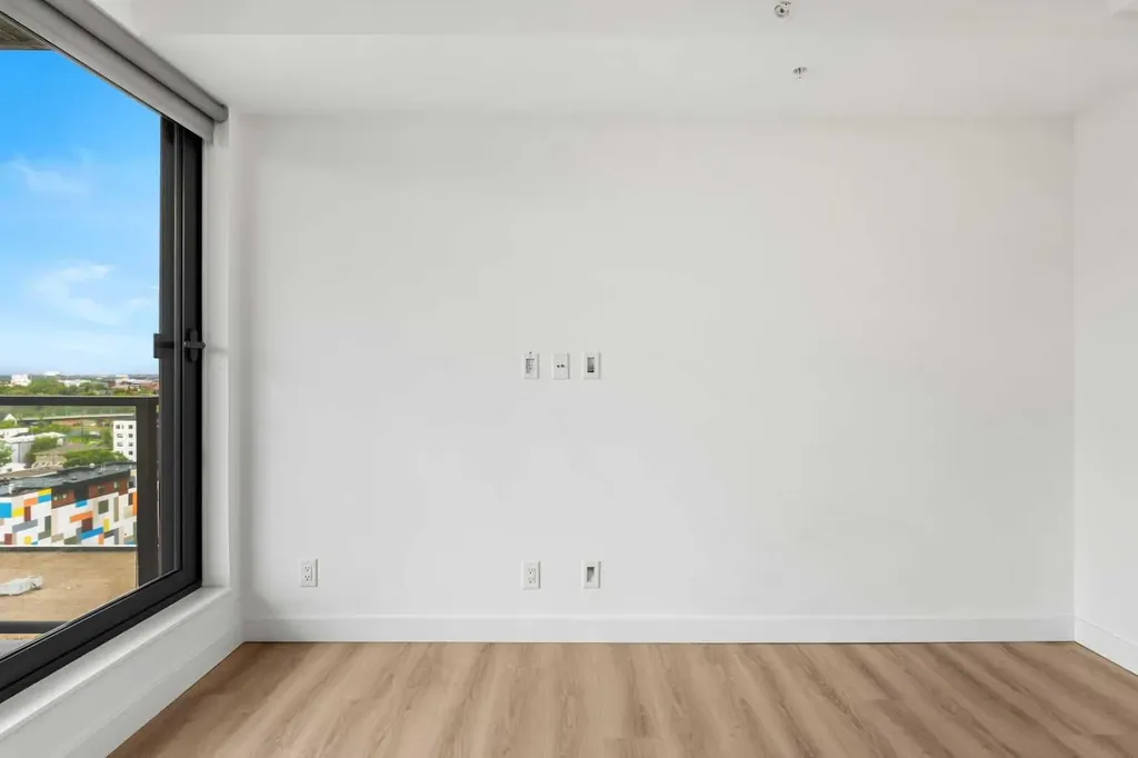 123 4 Street NE Calgary AB T2E 8K3