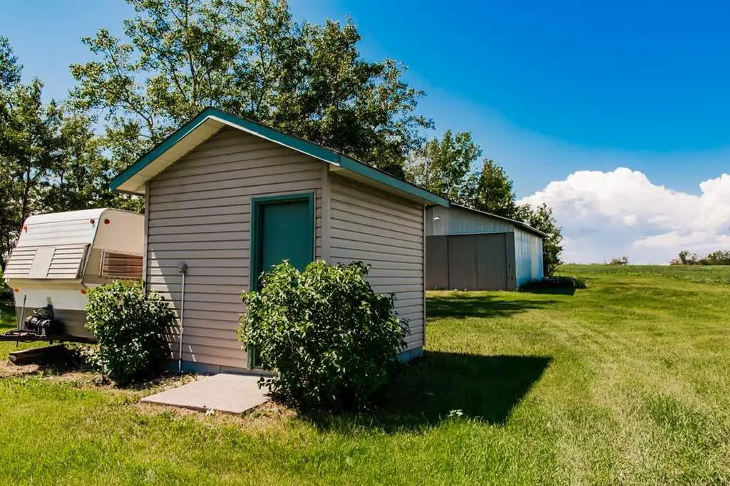 705022 Range Road 111a Elmworth AB T0H 1J0
