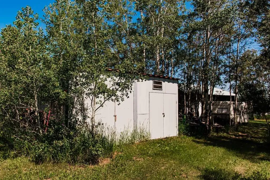 705022 Range Road 111a Elmworth AB T0H 1J0