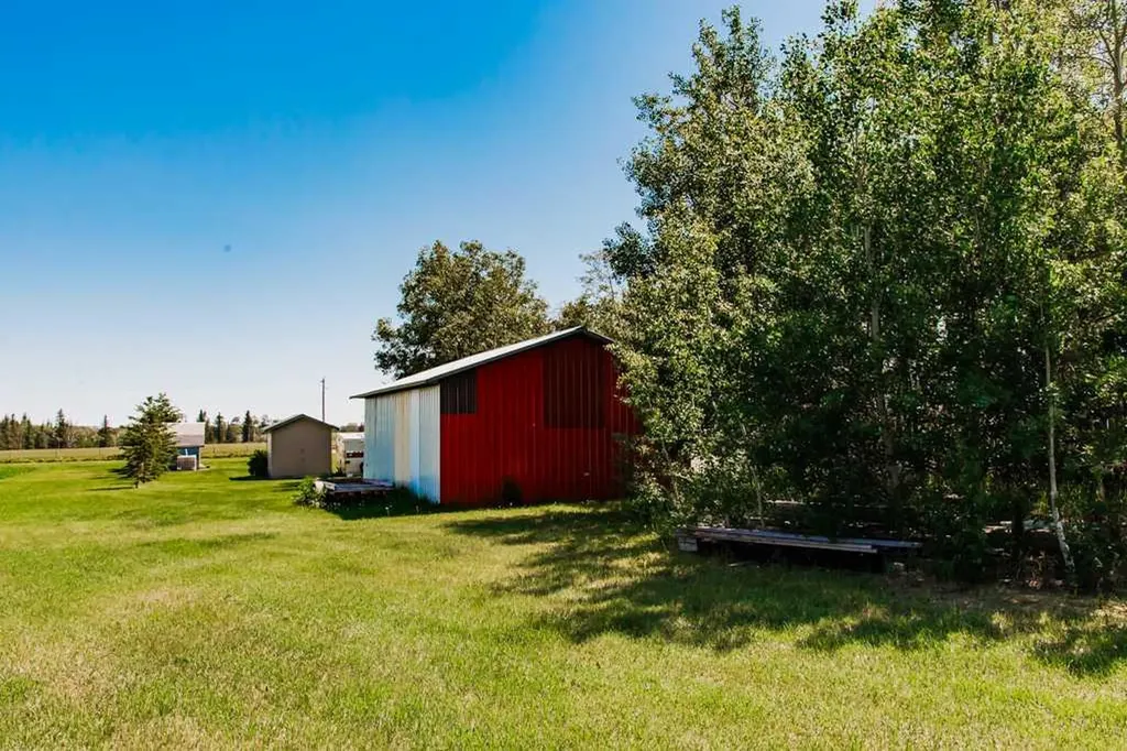 705022 Range Road 111a Elmworth AB T0H 1J0