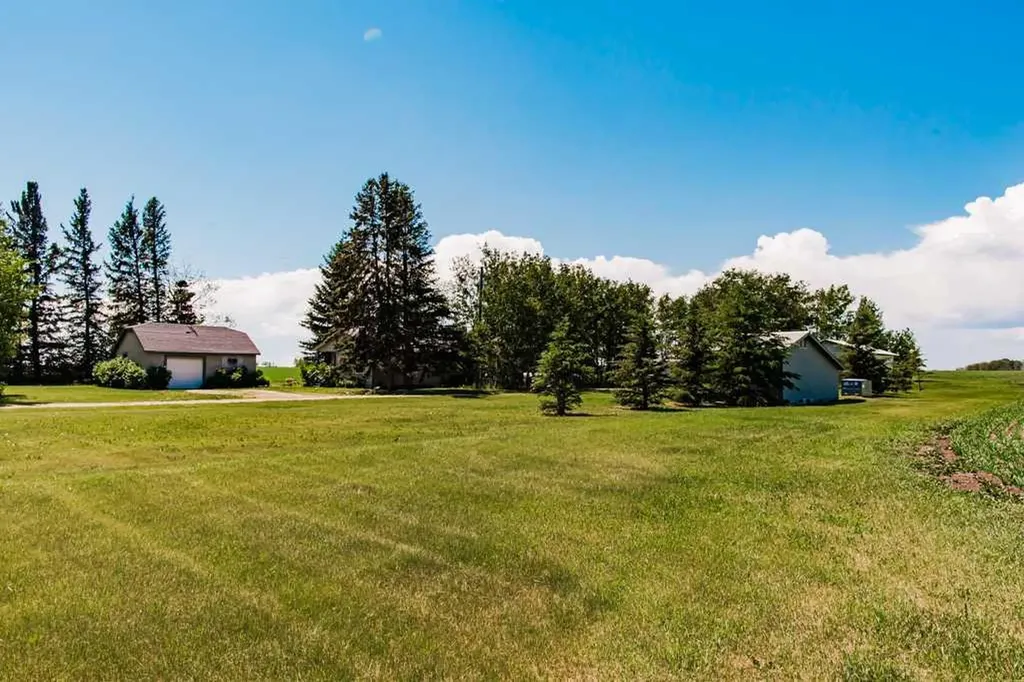 705022 Range Road 111a Elmworth AB T0H 1J0