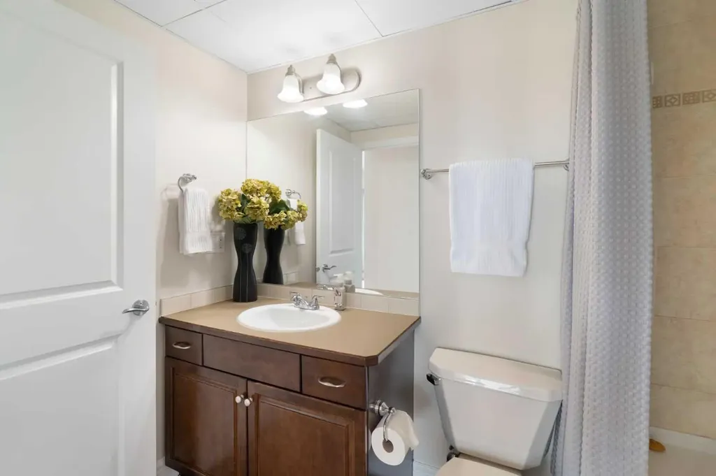910 5 Avenue SW Calgary AB T2P 0C3