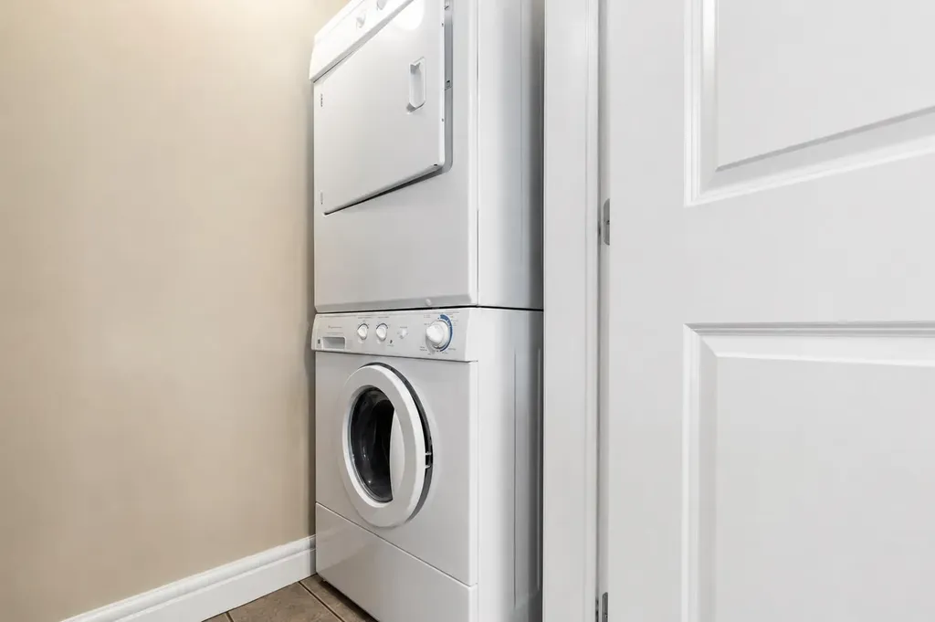 910 5 Avenue SW Calgary AB T2P 0C3
