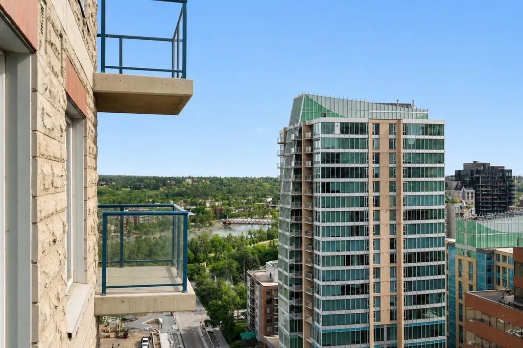 910 5 Avenue SW Calgary AB T2P 0C3