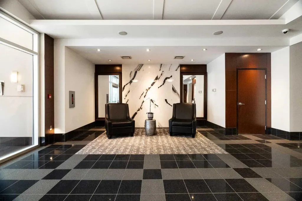 910 5 Avenue SW Calgary AB T2P 0C3