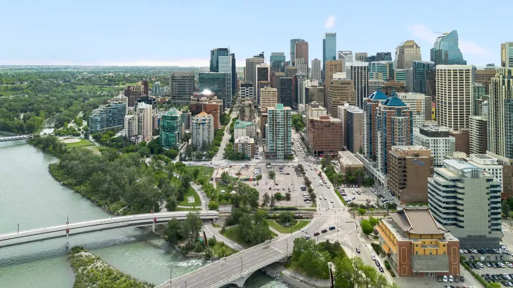 910 5 Avenue SW Calgary AB T2P 0C3