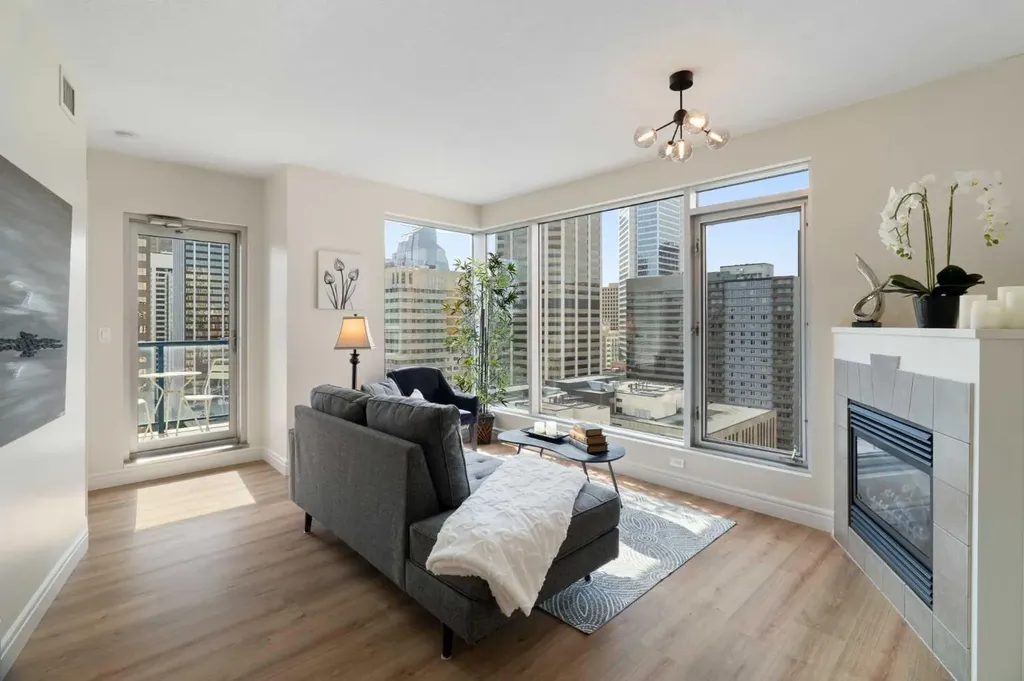 910 5 Avenue SW Calgary AB T2P 0C3