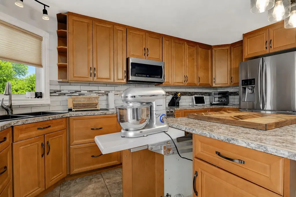 7818 Mission Heights Drive Grande Prairie AB T8W1Y2