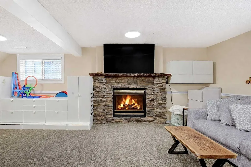 7818 Mission Heights Drive Grande Prairie AB T8W1Y2